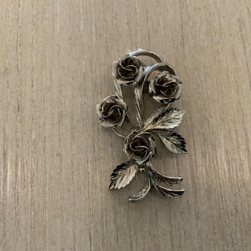 Coro Signed Brooch - Picture 2 of 4